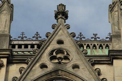 Qui s'y frotte s'y pique (86) Qui s'y frotte s'y pique (86)