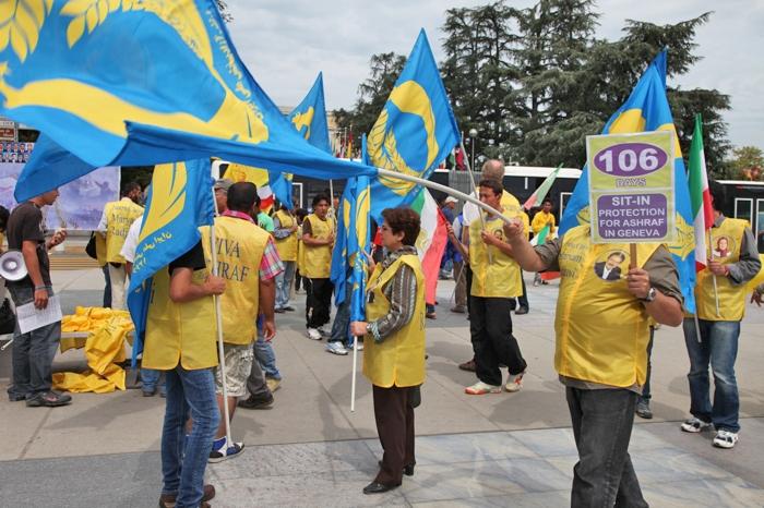 106 jours de sit-in pour les iraniens et 0 couvertures médiatique!!! 20110806_8728-ssssss1111.jpg