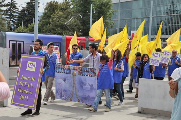 106 jours de sit-in pour les iraniens et 0 couvertures médiatique!!! 20110806_8745-ssssss1111.jpg