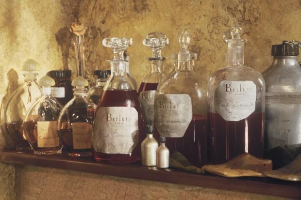 huiles essentielles berluti 620x413 Dossier : Berluti   Queen of Shoes