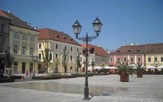 Gyor - Balcons et arche perdue