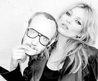 Kate Moss s'amuse avec Terry Richardson pour Mango !