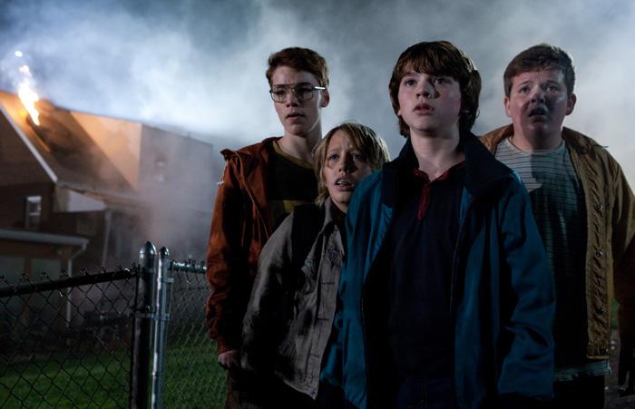Gabriel Basso, Ryan Lee, Joel Courtney et Riley Griffiths. Paramount Pictures France Gabriel Basso, Ryan Lee, Joel Courtney et Riley Griffiths. Paramount Pictures France