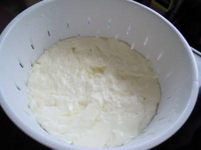 Fromage blanc 0% MAISON en fromagère au jus de citron,sans présure
