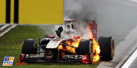 Gros incendie sur la Lotus Renault de Heidfeld en Hongrie