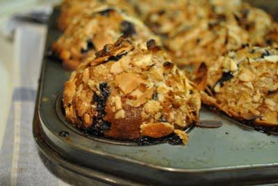 Muffins aux bleuets, à l'orange et aux amandes Muffins aux bleuets, à l'orange et aux amandes