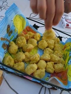 Mini gougères au gouda et au cumin