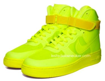 nike air force 1 high hyperfuse 4 Nike Air Force 1 High Hyperfuse Volt, Solar Red & Blue Glow dispos