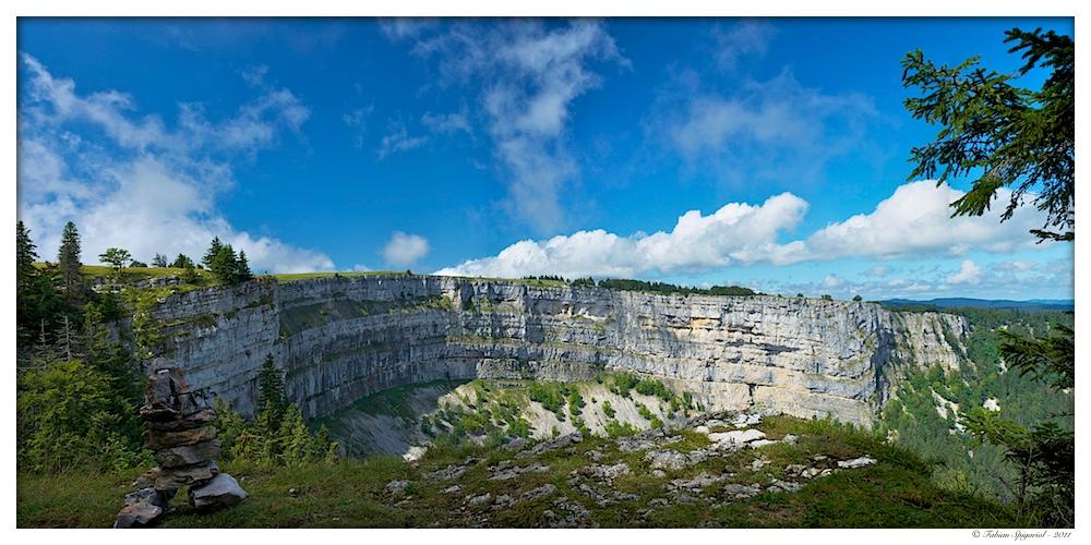 Photographie panoramique du Creux-du-Van. Variations panoramiques autour du Creux-du-Van
