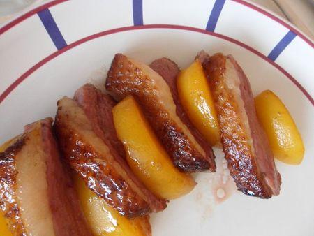 Magret de canard aux pêches SAM_3034