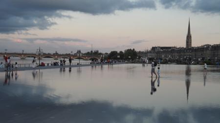 bordeaux entre chien et loup bordeaux soleil couchant