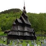 Exemple d'église en bois debout 398px-Borgund_stave_church_2009.JPG