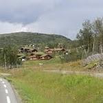 Sur la route de Beitostolen : nous adorons ces petites maisons et chalets avec des toitures végétales CIMG8634.JPG