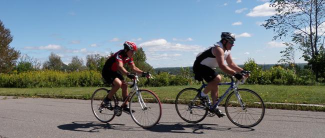 Activité de vélos en groupe réussie