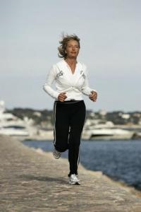 EXERCICE PHYSIQUE: Juste 15 minutes par jour pour 3 ans de vie en plus – The Lancet