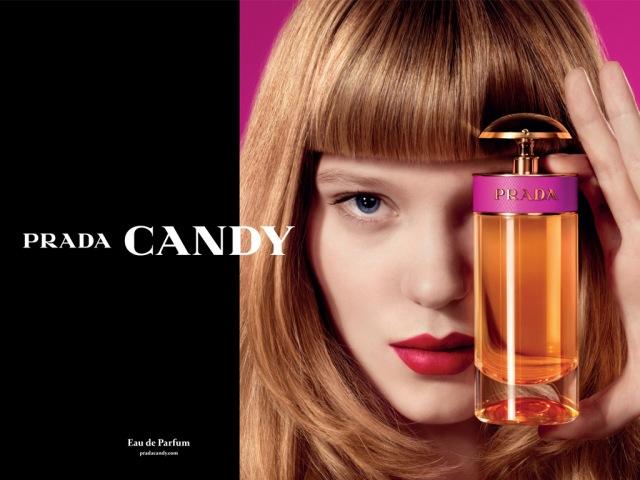 Léa Seydoux, égérie color block du parfum Candy de Prada
