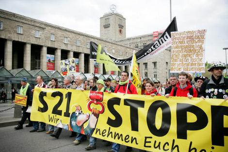 Des manifestants opposés au projet Stuttgart 21, le 16 avril 2011 (Audrey Cerdan/Rue89).