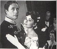 http://upload.wikimedia.org/wikipedia/en/thumb/4/4f/Audreyhepburn-mayerling1.jpeg/220px-Audreyhepburn-mayerling1.jpeg