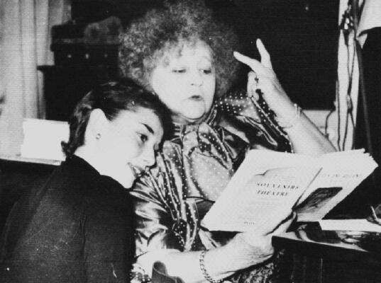 http://histoireetverites.hautetfort.com/files/Audrey_Hepurn_Colette.2.jpg