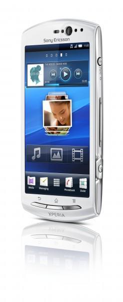Le Sony Ericsson XPERIA neo V se dévoile