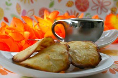 TUILES AUX AMANDES TUILES AUX AMANDES