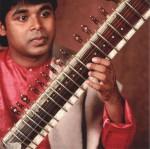 LE SITAR, un cousin de la guitare caacea24103df663e2a16eaec8723ed9.jpg