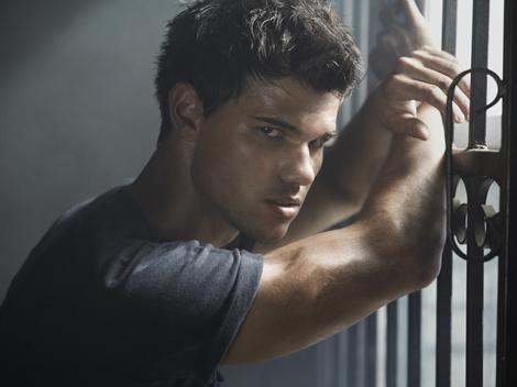 New hot pic of Taylor Lautner ! http://img263.imageshack.us/img263/2169/totalfilm.jpg