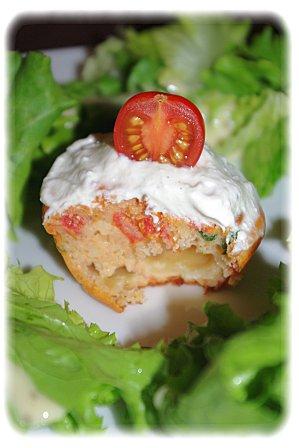 Cupcakes tomate, mozzarella et basilic Cupcake-tomate-mozzarella-IV.jpg