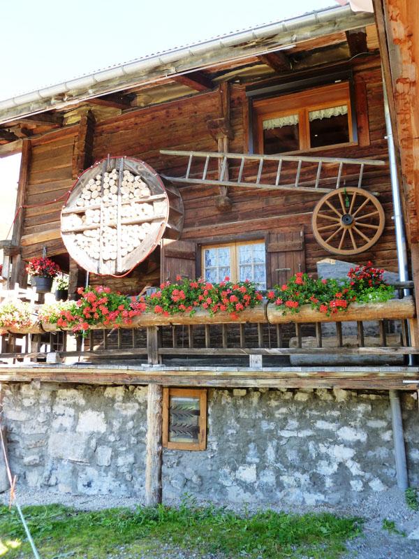 Chalet traditionnel de Haute-Savoie - Photo Miss Cécile Village de Chinaillon sur les hauteurs du Grand Bornand
