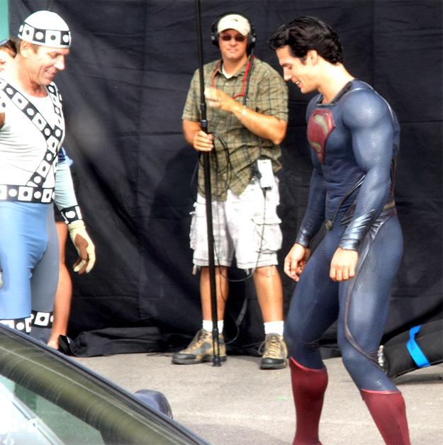 Man of Steel : Le costume de Superman en détaille