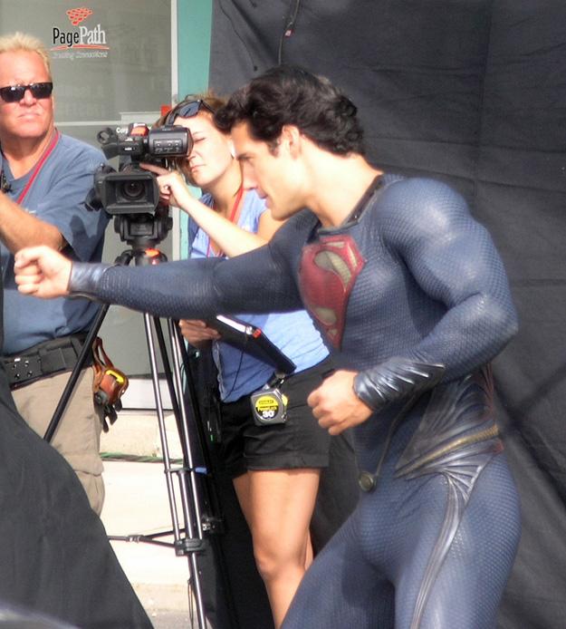 Man of Steel : Le costume de Superman en détaille