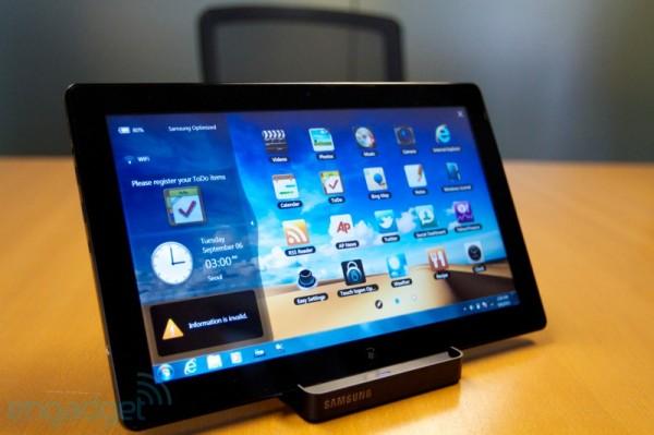 samsungseriessevenslate29 600x399 Samsung dévoile sa tablette Series 7 !
