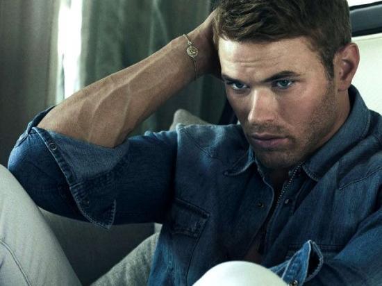 Kellan Lutz pose pour le magasine GQ  Australien