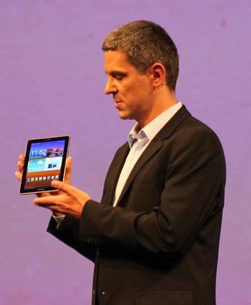 Samsung lance une nouvelle tablette Galaxy Tab 7.7 sous Android 3.2 avec un écran Super Amoled Plus