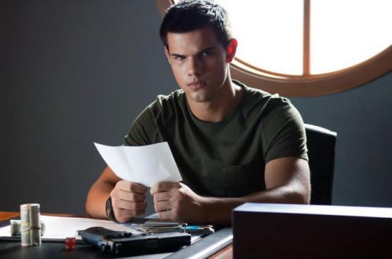 Images de Taylor Lautner dans le film Identité secrète