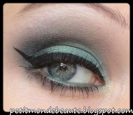 Make up vert/bleu