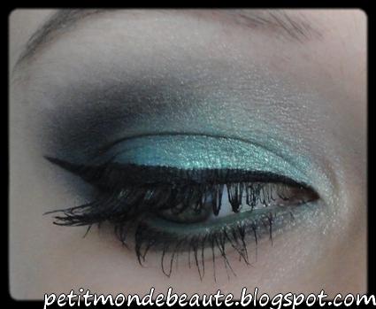 Make up vert/bleu