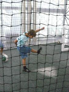 Le foot dans tous ses états 1 jouer avec un ballon gelule