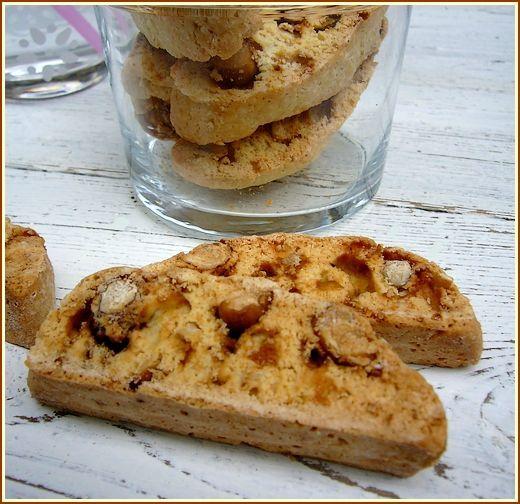 Biscottis aux noisettes caramélisées present2