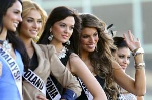 Miss Univers 2011 : photos des candidates en bikini