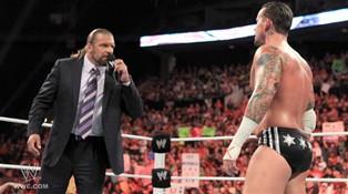 CM Punk relève le défi de Triple H Triple H propose un combat sans disqualification à CM Punk lors de Night of Champions 2011