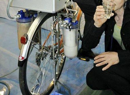 Un vélo qui purifie l'eau cycloclean-water-purifying-bike-537x395