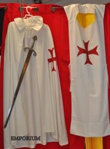 291841_232722906775645_100001138124703_595995_535700525_n A la recherche du trésor des Templiers