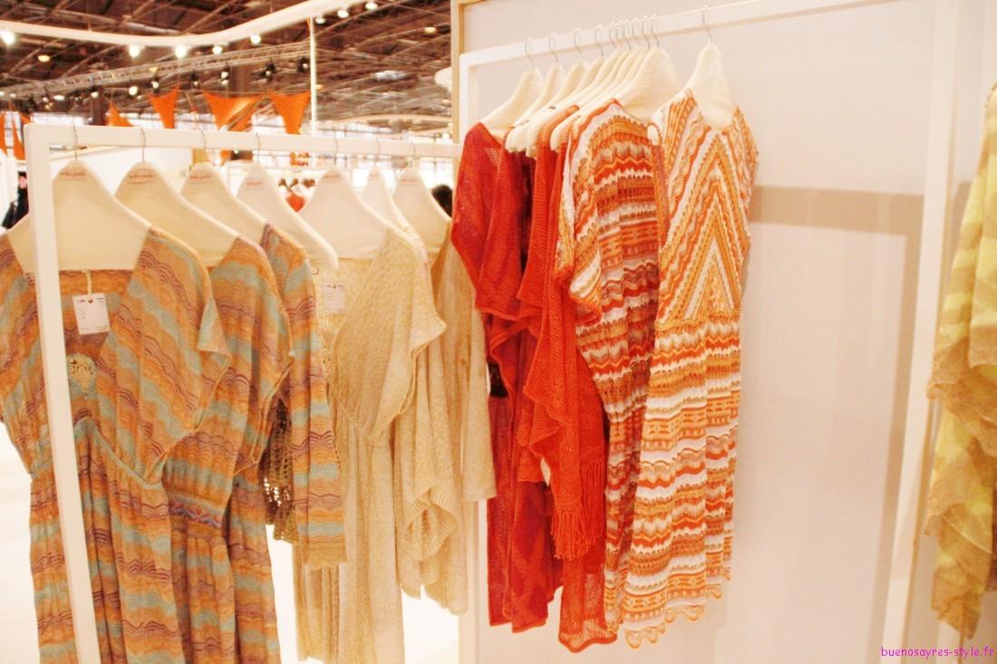 Cecilia Prado Cecilia Prado tricotant le Brésil