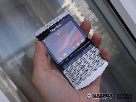Premières images du Blackberry 9900 ?