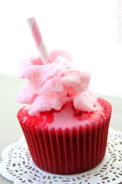 candy-strawberry-cupcake-cupcake-fraise-barbe-L-kO92Op.jpeg