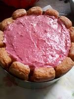 CHARLOTTE aux FRUITS ROUGES CHARLOTTE aux FRUITS ROUGES