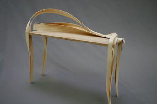 Une planche, un meuble : le bureau par Guillaume Dulau