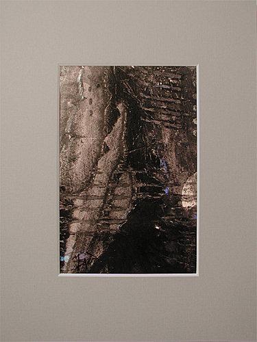 Acrylique, encre sur papier - Passe partout 18x24 / dessin 10x15 N°1 - Lucille - ©2011Marie Bazin - Reproduction interdite