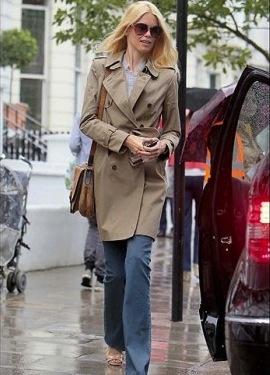 People-tendance-look-mode-trench-claudia-schiffer_galerie_principal